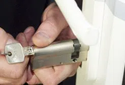 City Locksmith Services Fort Washington, MD 301-723-7098 City Locksmith Services Fort Washington, MD 301-723-7098 - 12-Locks-Replaced